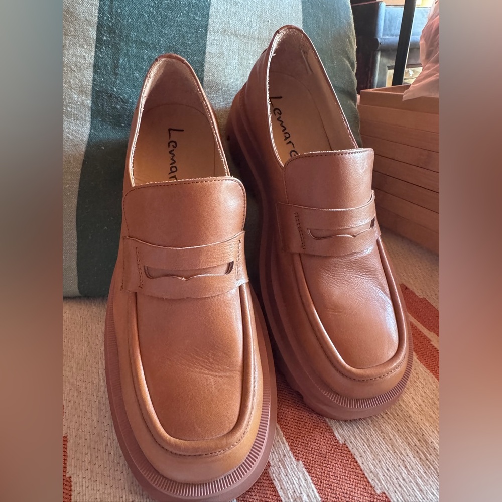 Lamaré Chunky Penny Loafers NWOT  W EU 41